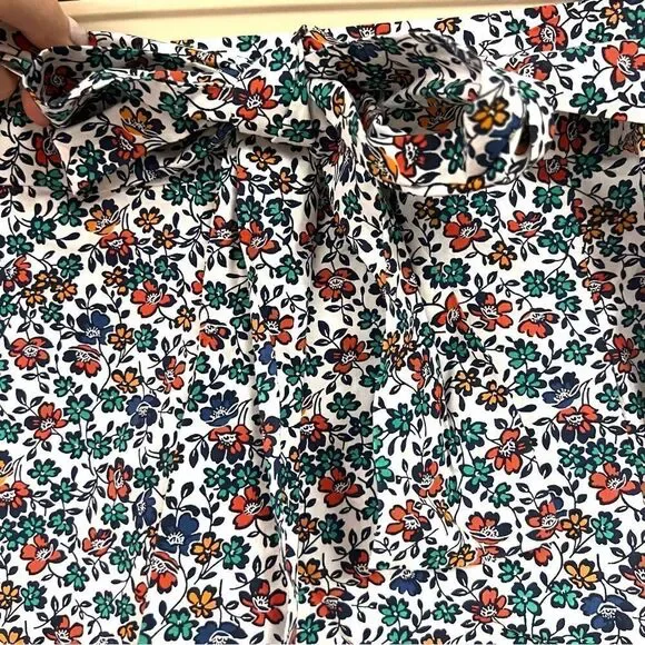 J Crew flowered high waist tie front shorts size 6 - Picture 3 of 7
